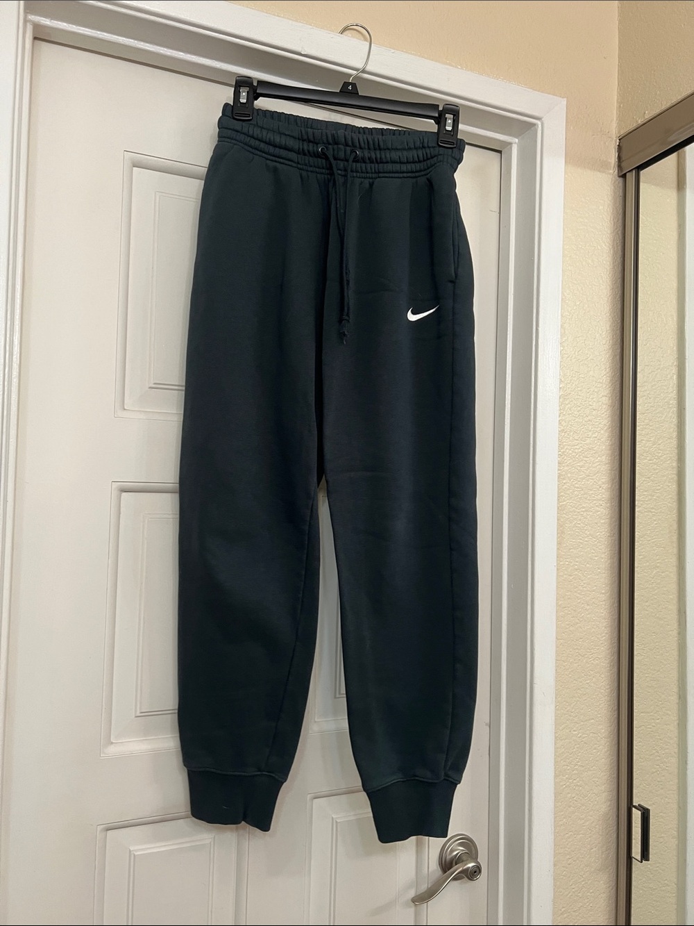 Nike Black Kids Fleece Joggers with White Swoosh